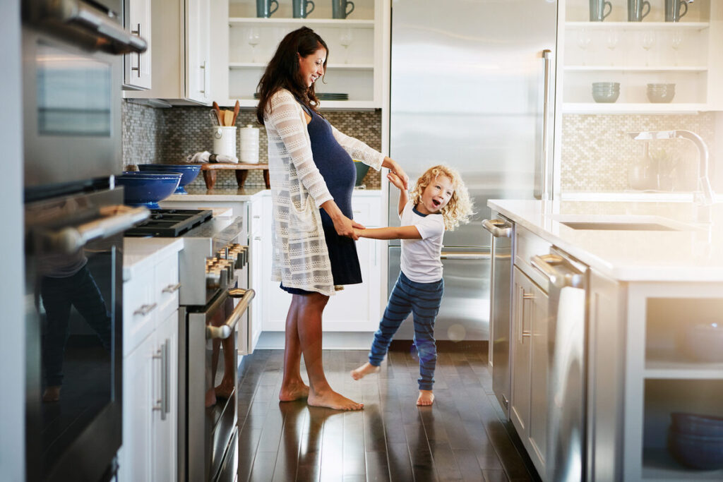 Living in Great Neck Estates: A Close-Knit Community with Suburban Serenity and Prime Location